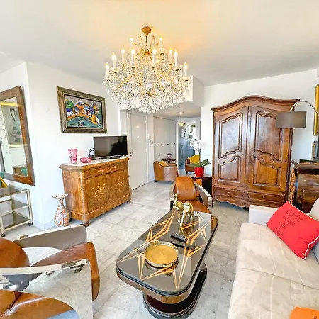 Breathtaking Rooftop Experience On Promenade