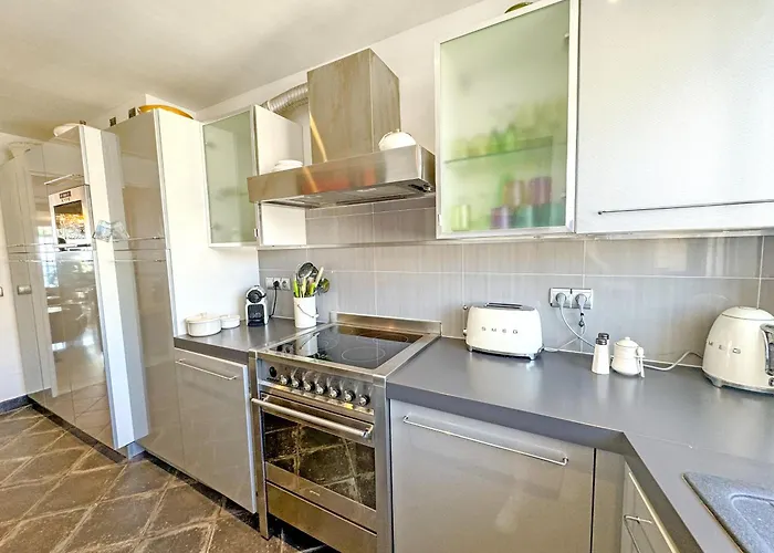 Breathtaking Rooftop Experience On Promenade *