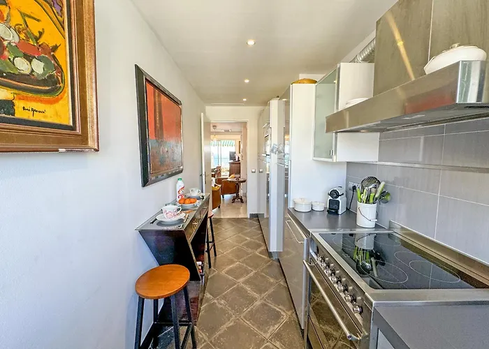 Breathtaking Rooftop Experience On Promenade 니스