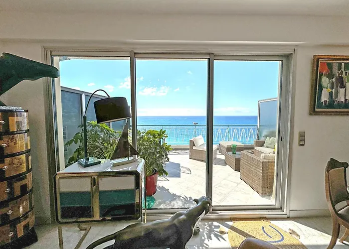 Breathtaking Rooftop Experience On Promenade 니스