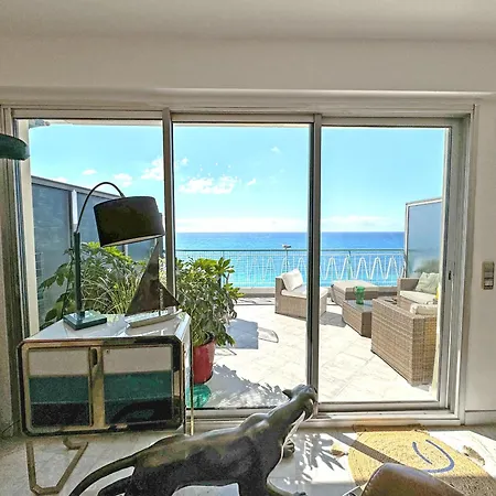 Breathtaking Rooftop Experience On Promenade 니스