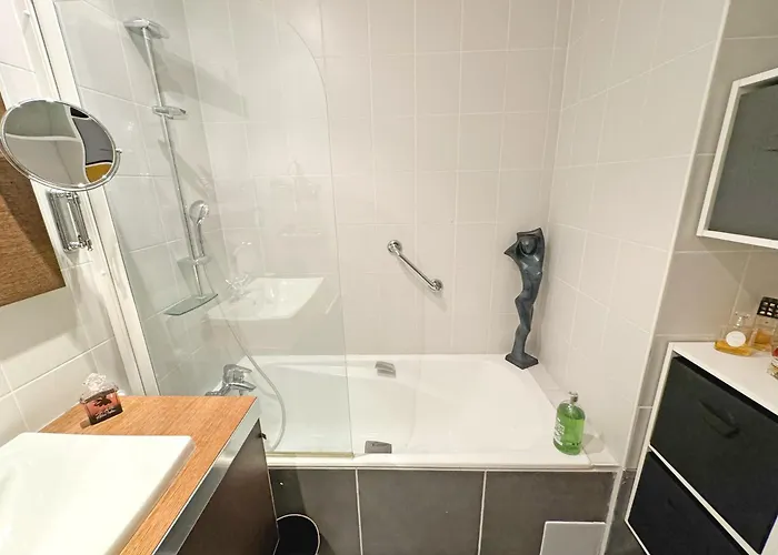 Breathtaking Rooftop Experience On Promenade דירה